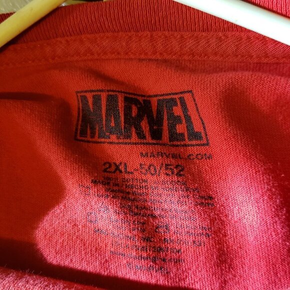 Marvel Characters Adult 2XL Red Crew Neck Logo Short Sleeve Tee Mens XXL - Picture 3 of 3